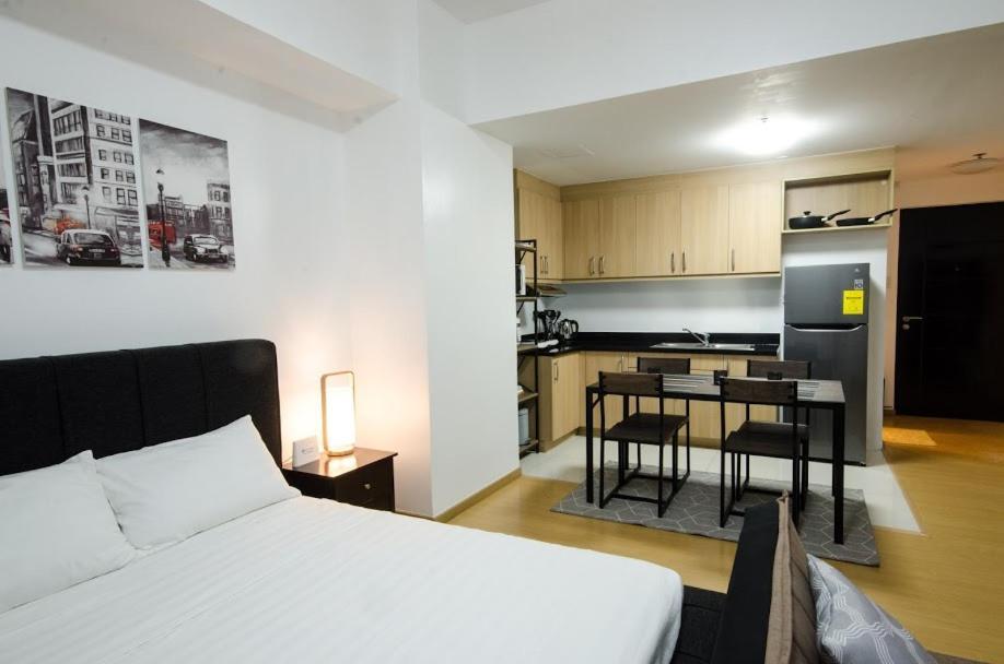 Prime Avant Bgc Location Apartments By Ph Staycation Manila Exterior foto