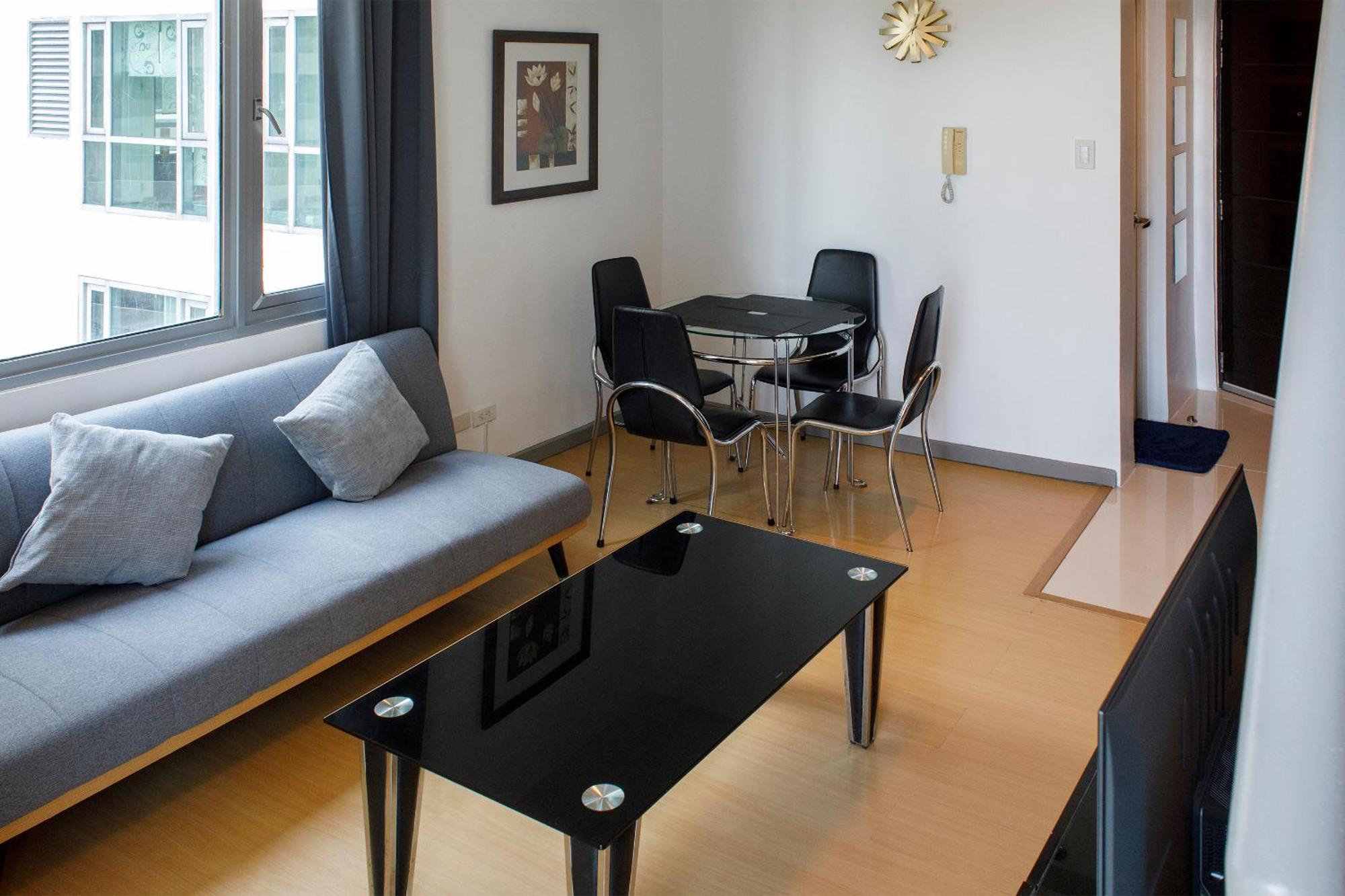 Prime Avant Bgc Location Apartments By Ph Staycation Manila Exterior foto